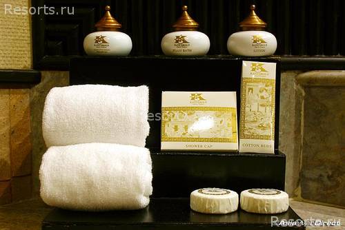 Kata Beach Resort & Spa 18